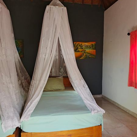 Friend House Stay & Surf Airsatang Eksteriør bilde