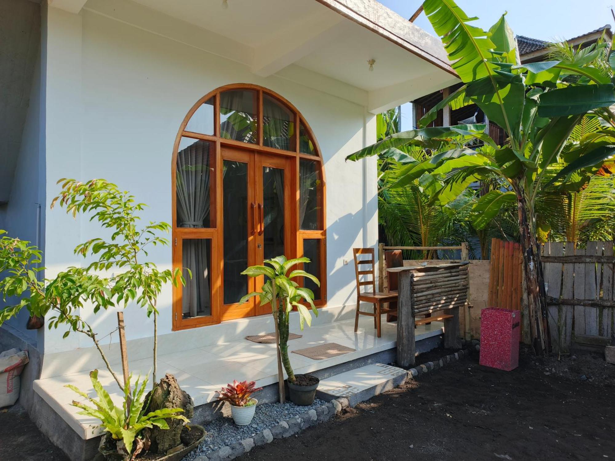 Friend House Stay & Surf Airsatang Eksteriør bilde