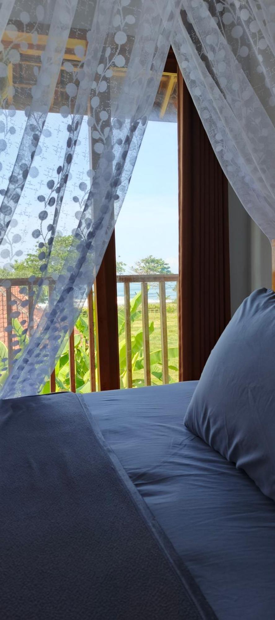 Friend House Stay & Surf Airsatang Eksteriør bilde