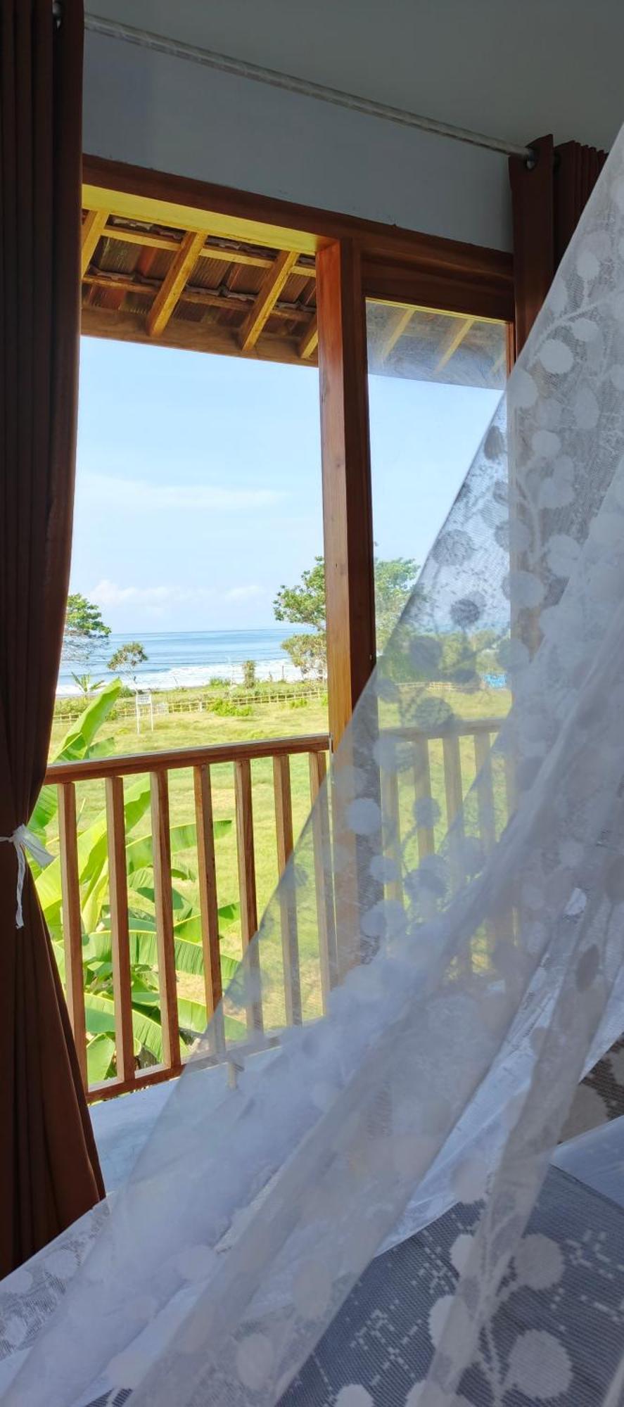 Friend House Stay & Surf Airsatang Eksteriør bilde