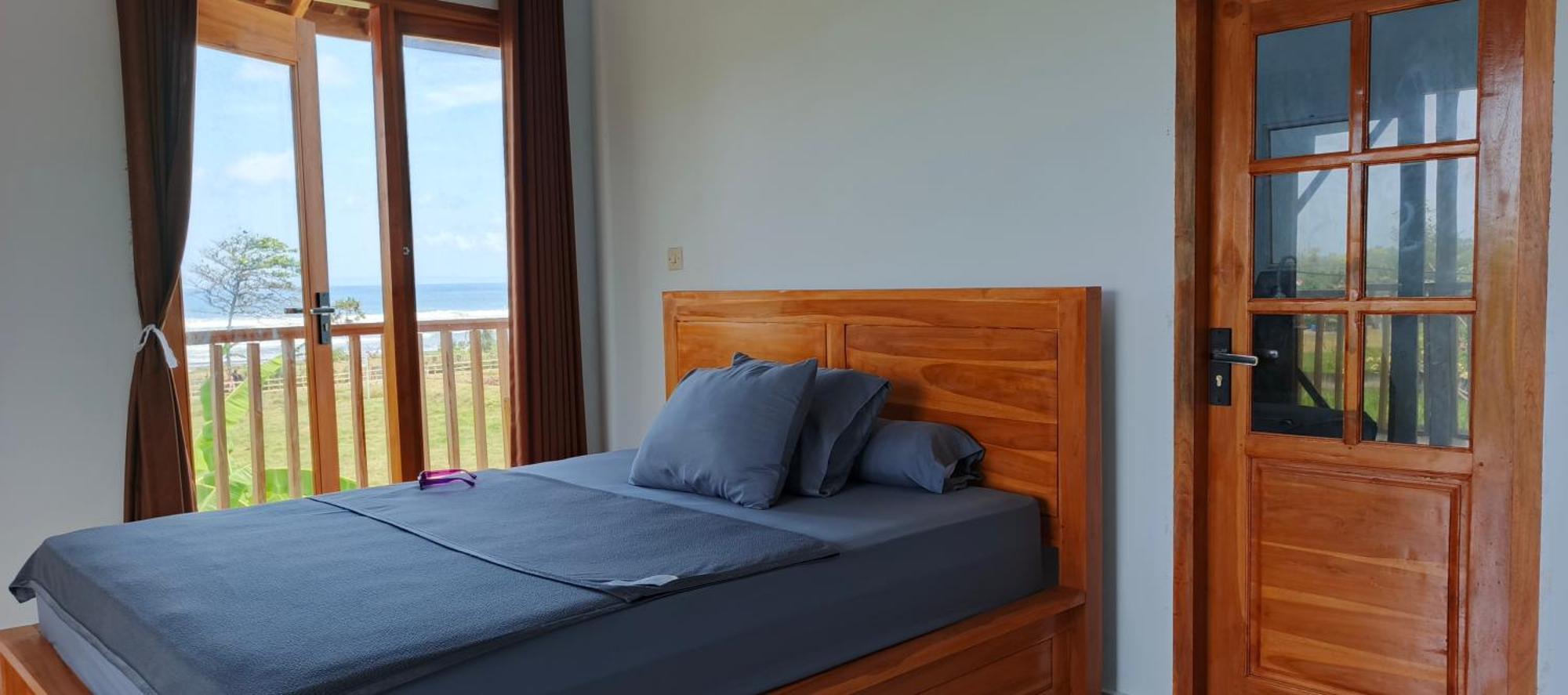 Friend House Stay & Surf Airsatang Eksteriør bilde