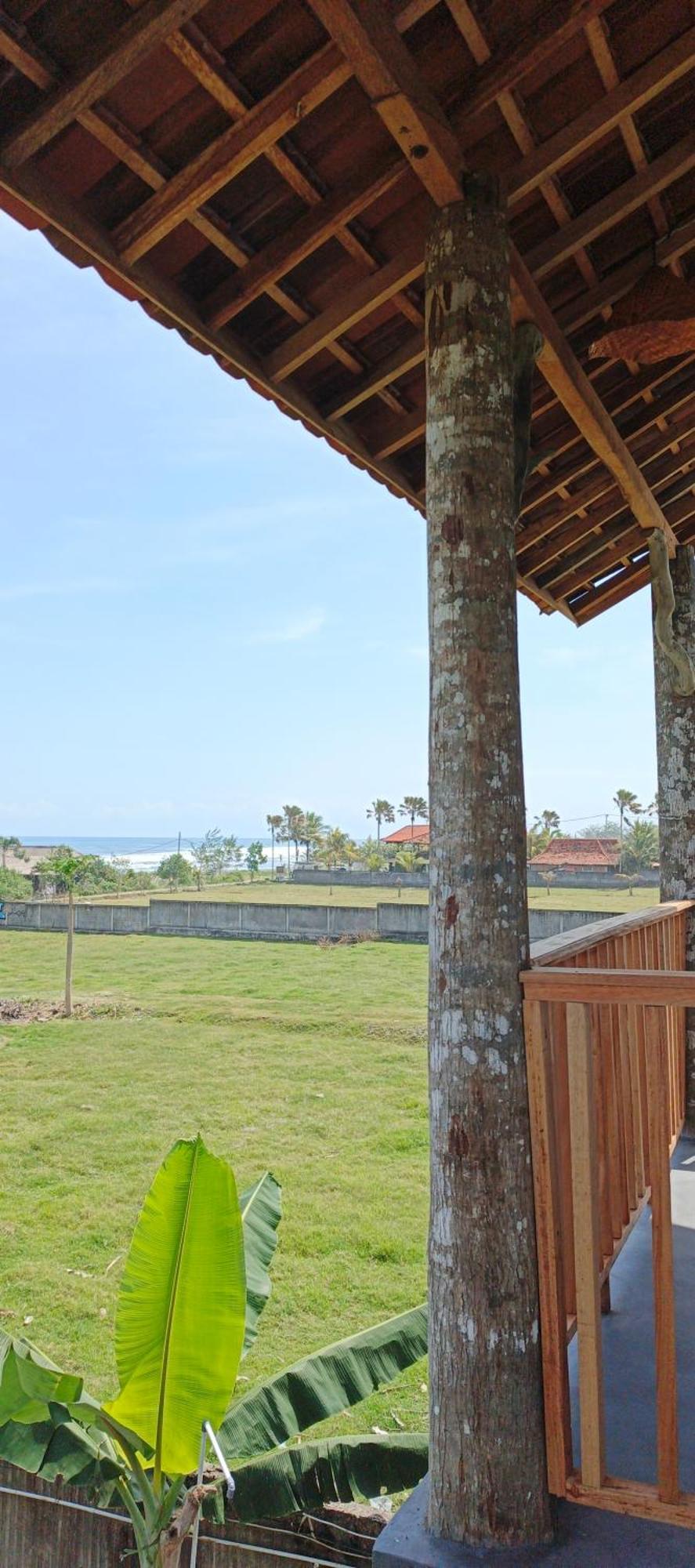 Friend House Stay & Surf Airsatang Eksteriør bilde