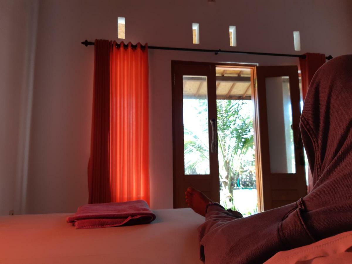 Friend House Stay & Surf Airsatang Eksteriør bilde