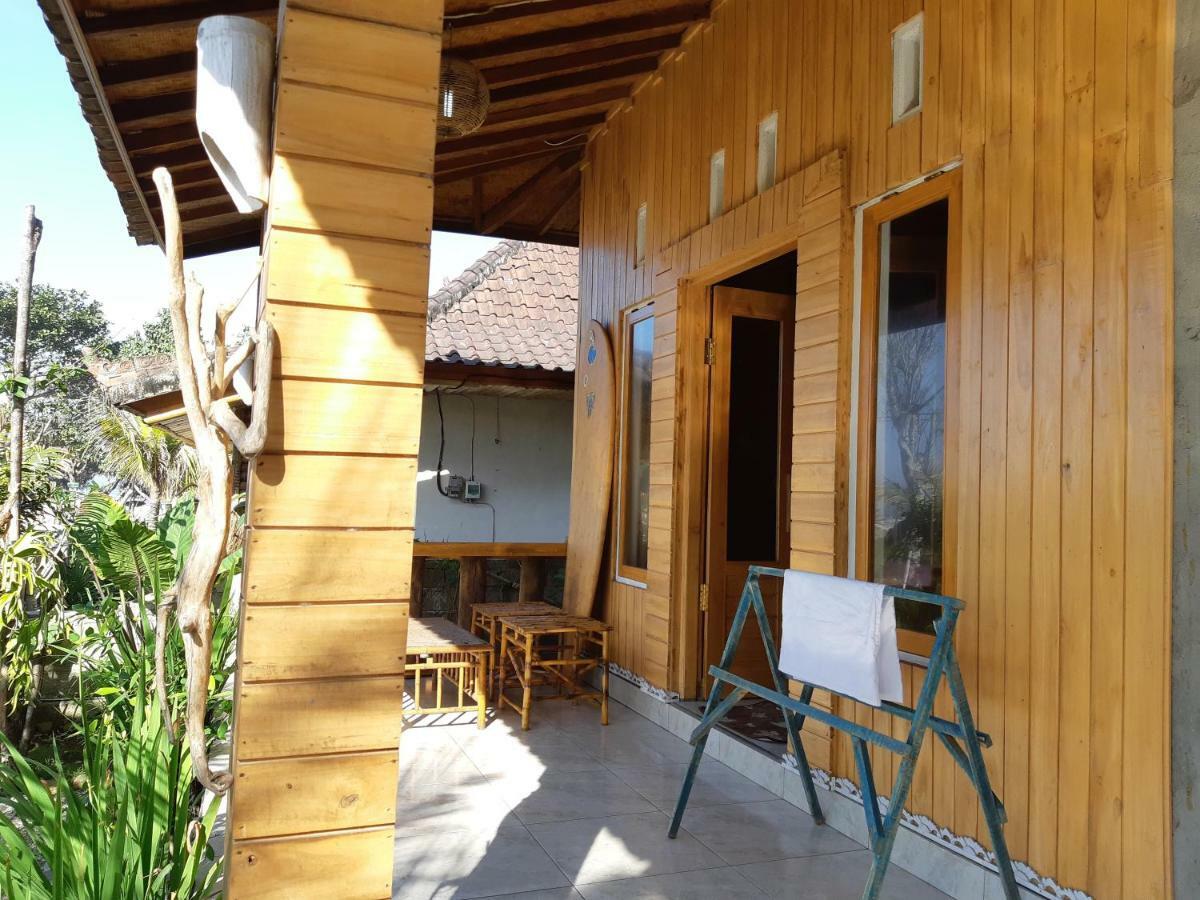 Friend House Stay & Surf Airsatang Eksteriør bilde