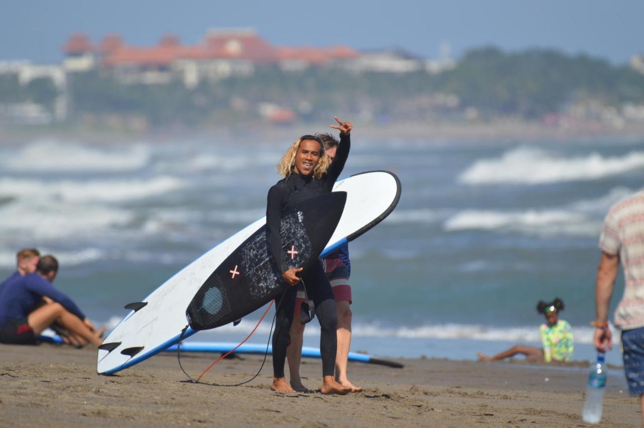 Friend House Stay & Surf Airsatang Eksteriør bilde